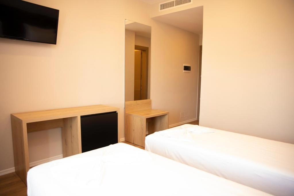 Hotel Continental دراس المظهر الخارجي الصورة