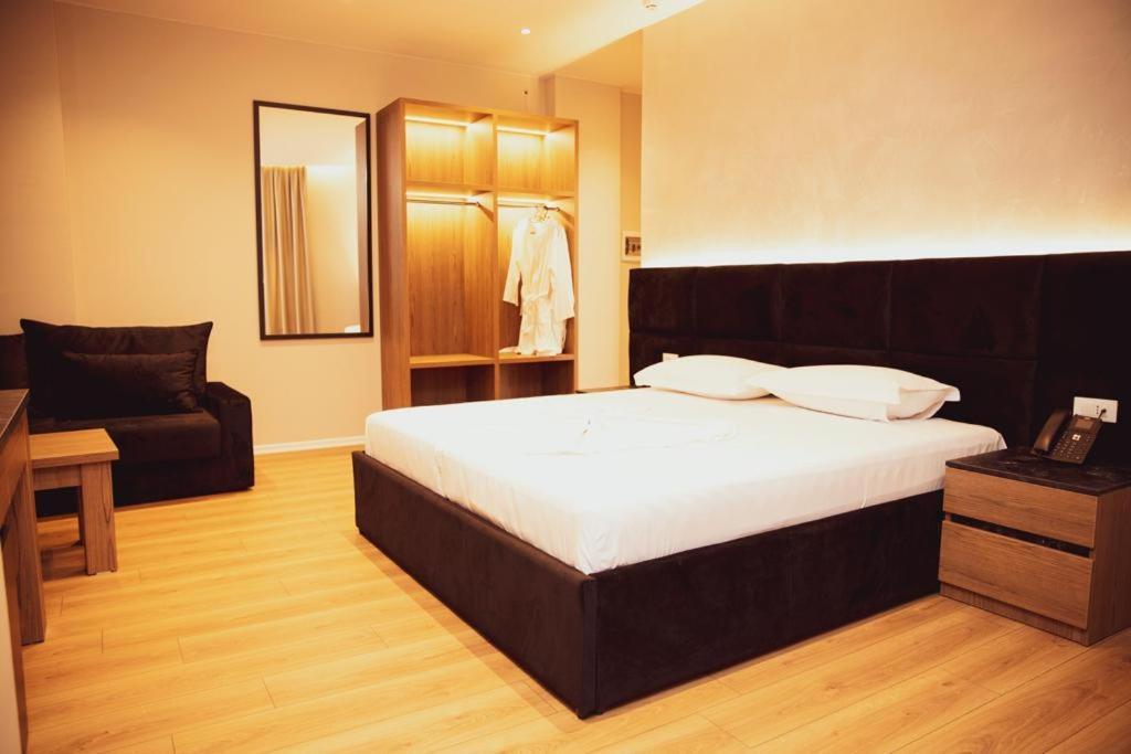 Hotel Continental دراس المظهر الخارجي الصورة
