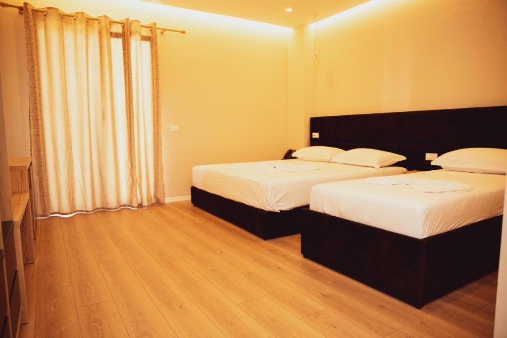 Hotel Continental دراس المظهر الخارجي الصورة