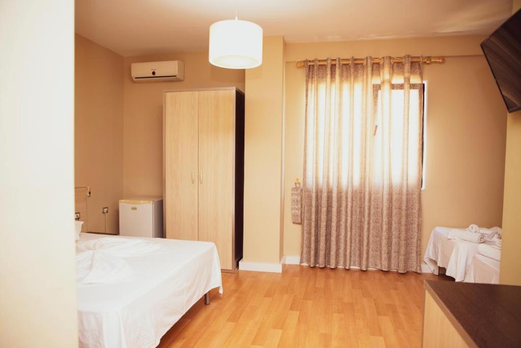 Hotel Continental دراس المظهر الخارجي الصورة